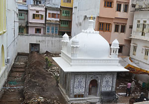 Destruction of Sayedi Luckmanji's dargah
