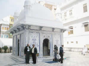 Destruction of Sayedi Luckmanji's dargah